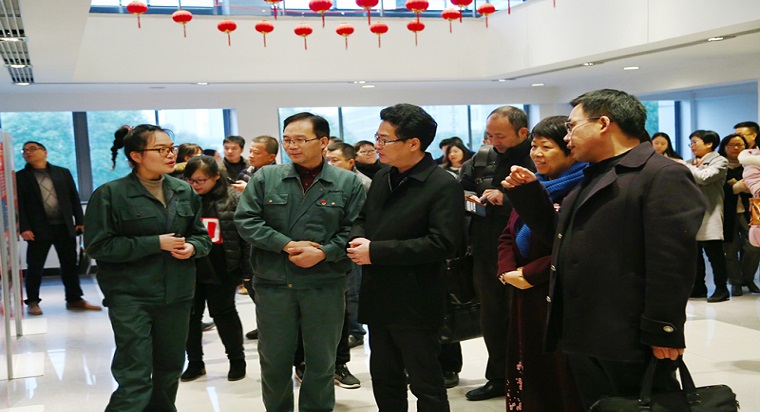 南湖區(qū)企業(yè)文化俱樂部建設(shè)工作現(xiàn)場(chǎng)會(huì)在公司召開